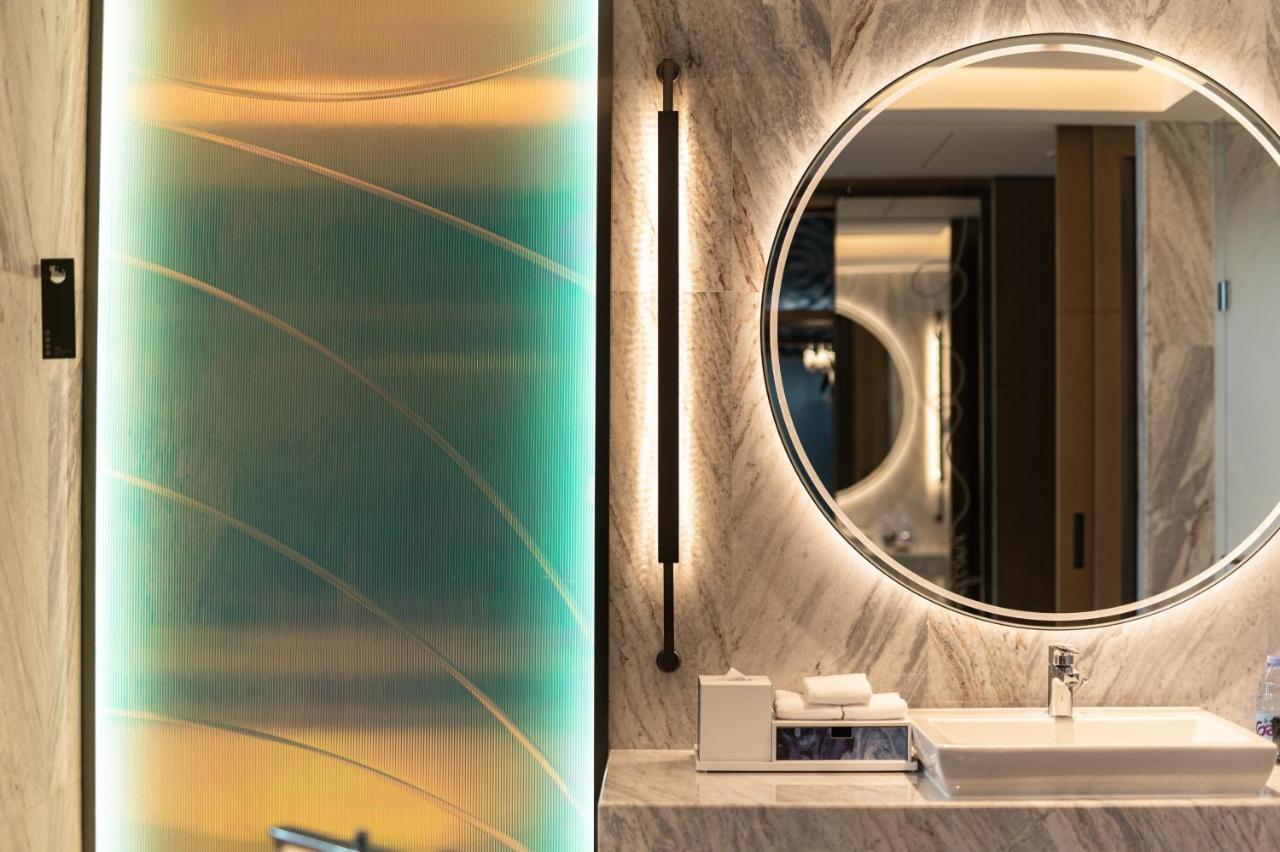 Renaissance Changzhou Wujin Hotel Екстериор снимка