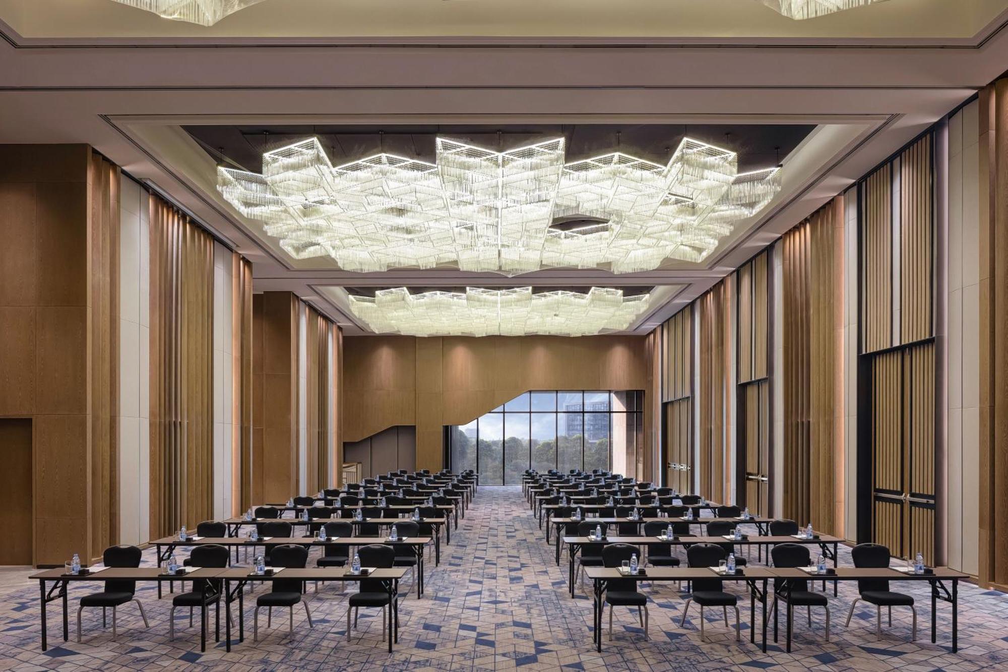 Renaissance Changzhou Wujin Hotel Екстериор снимка
